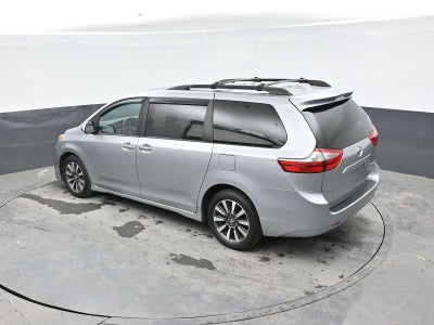 2020 Toyota Sienna XLE