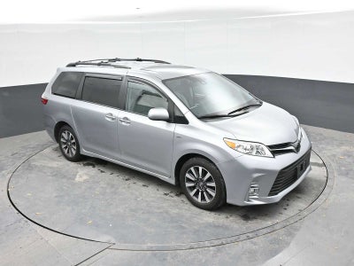 2020 Toyota Sienna XLE