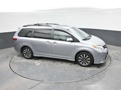2020 Toyota Sienna XLE