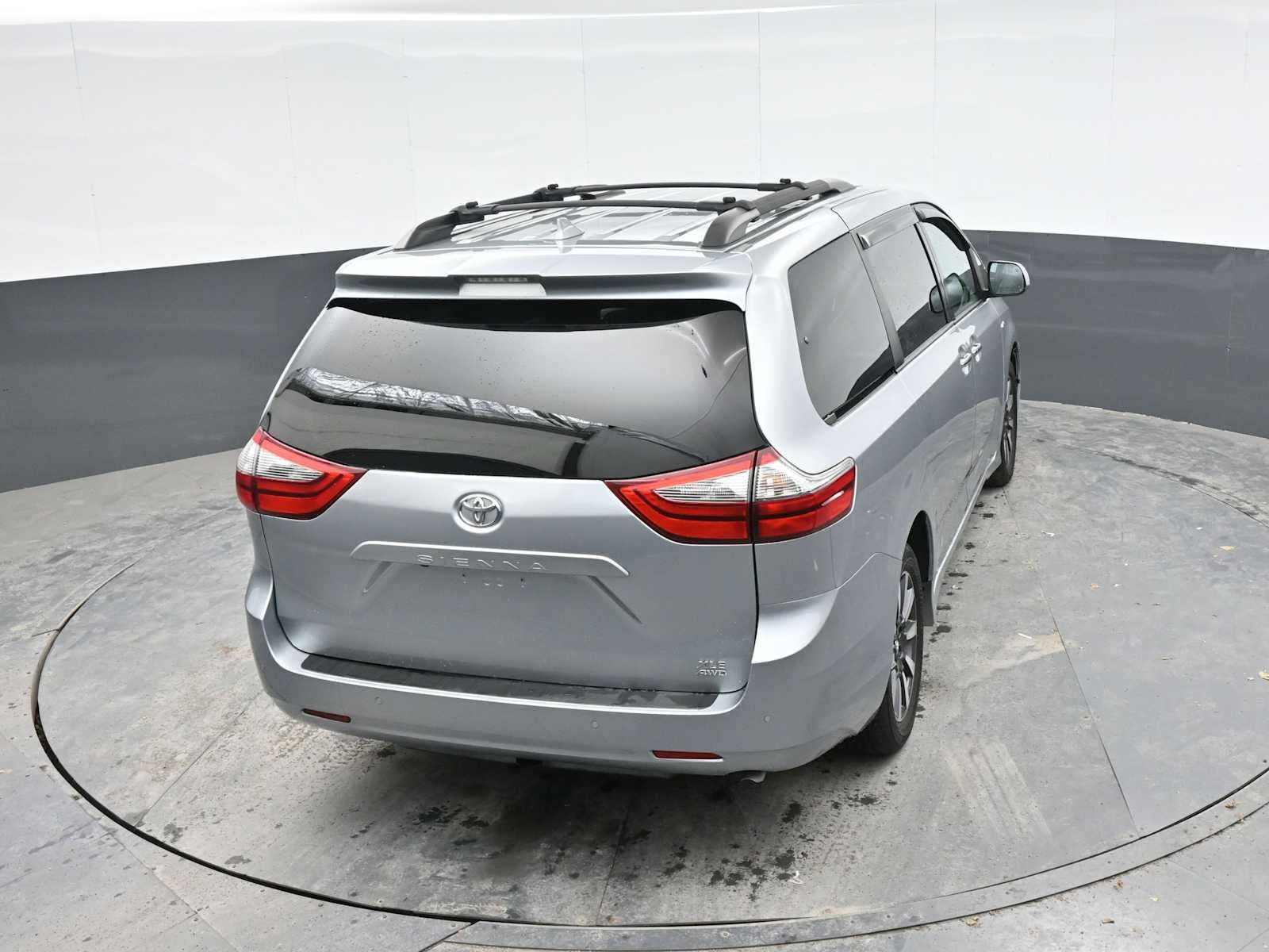 2020 Toyota Sienna XLE