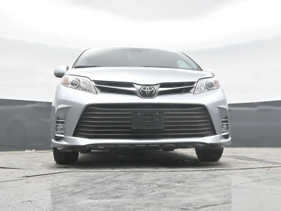 2020 Toyota Sienna XLE