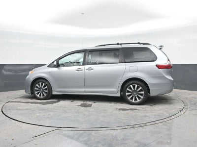2020 Toyota Sienna XLE