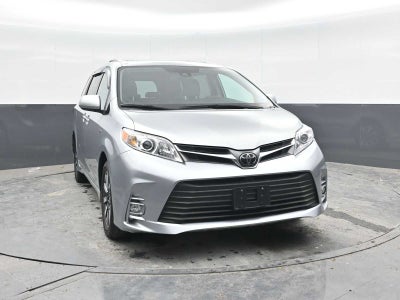 2020 Toyota Sienna XLE