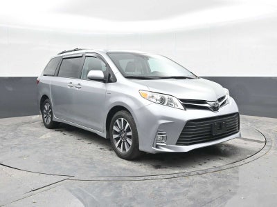 2020 Toyota Sienna XLE