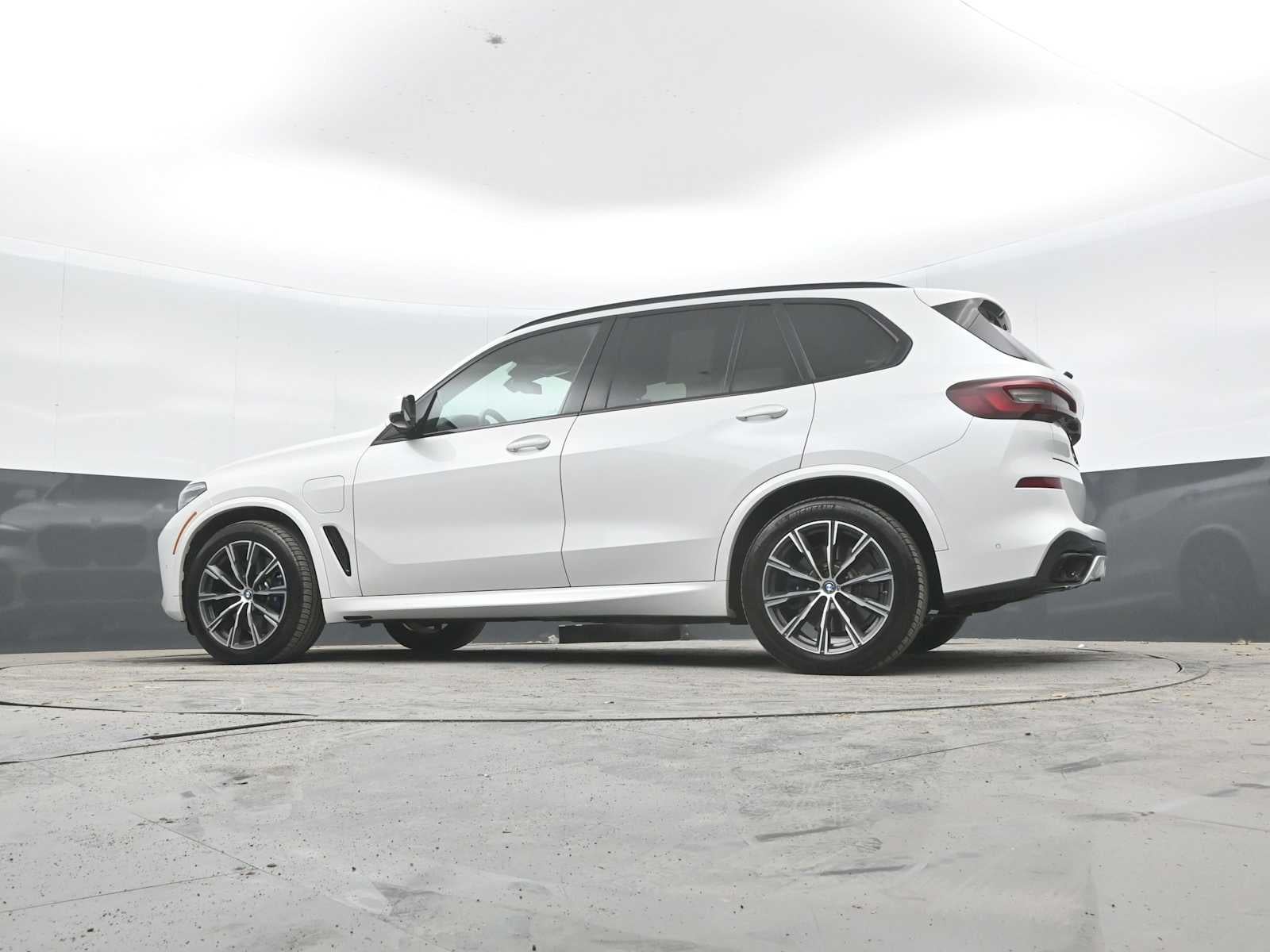 2022 BMW X5 xDrive45e