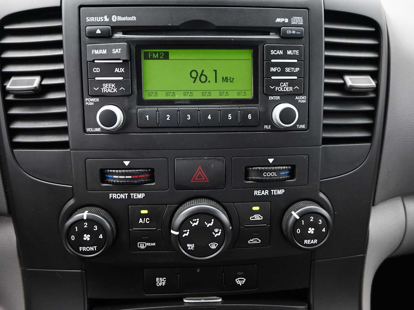 2012 Kia Sedona LX