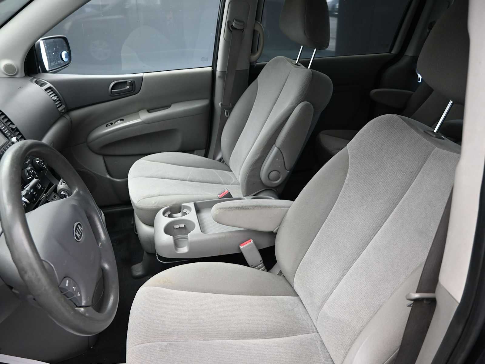 2012 Kia Sedona LX