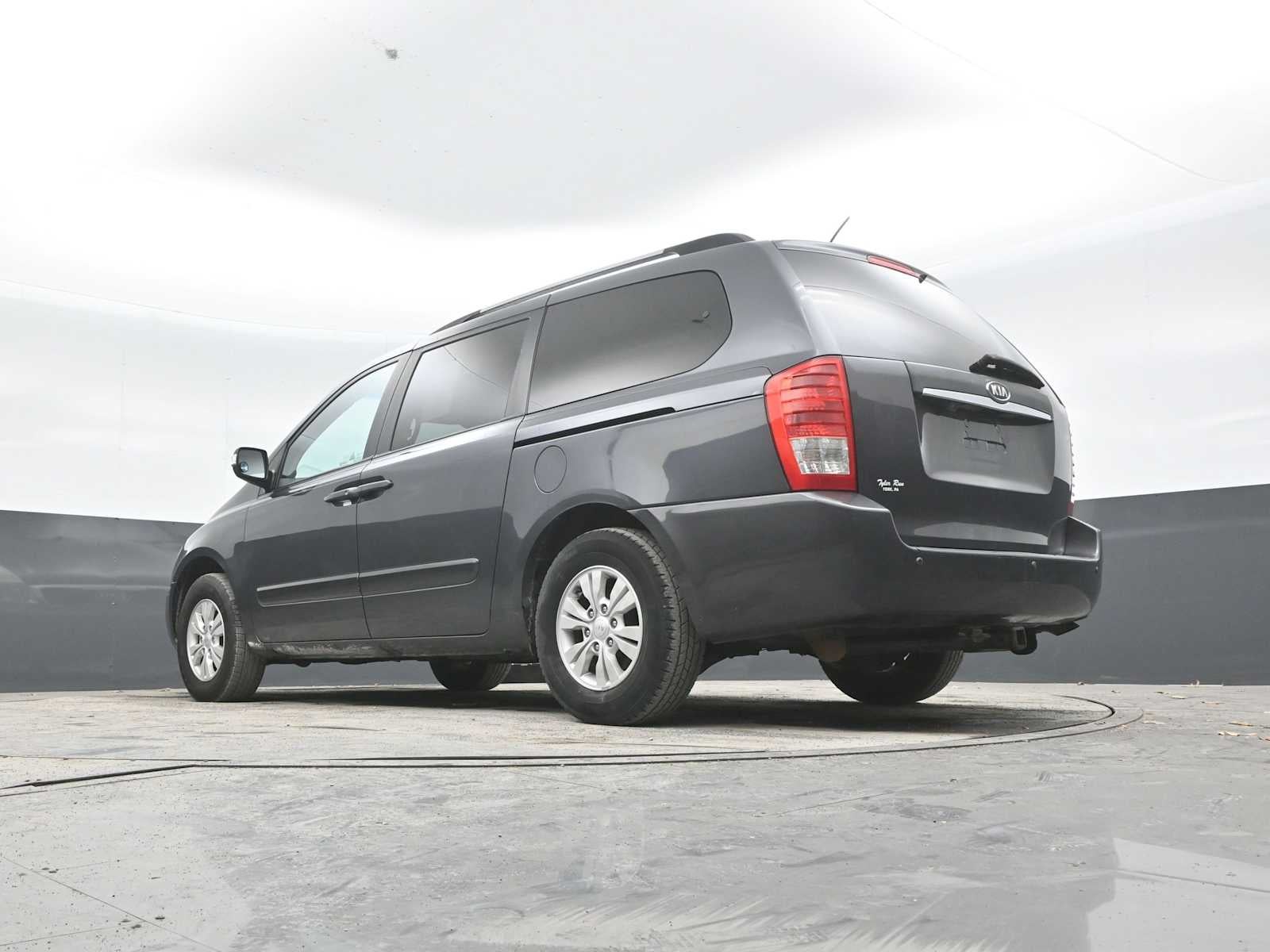 2012 Kia Sedona LX