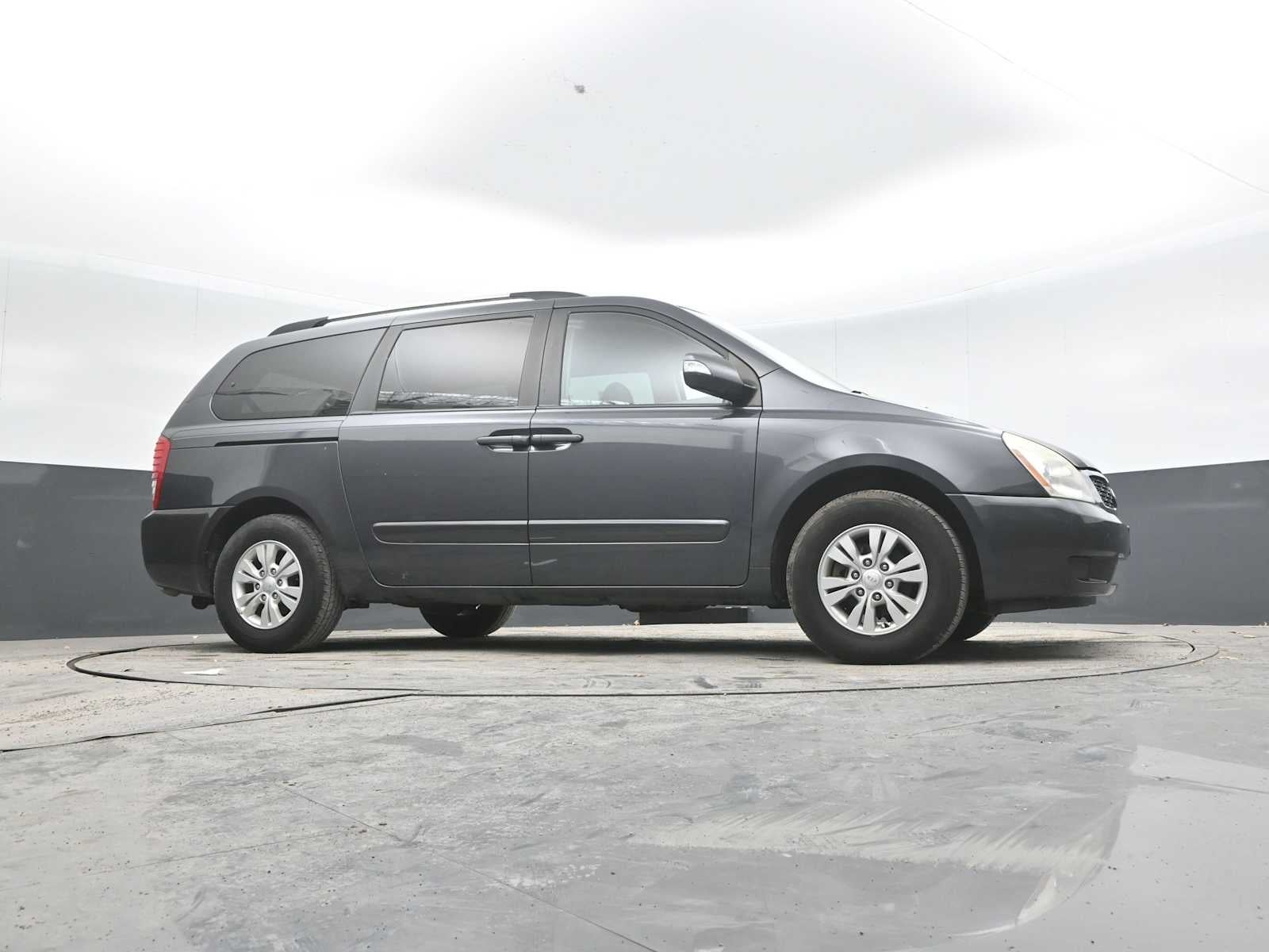 2012 Kia Sedona LX