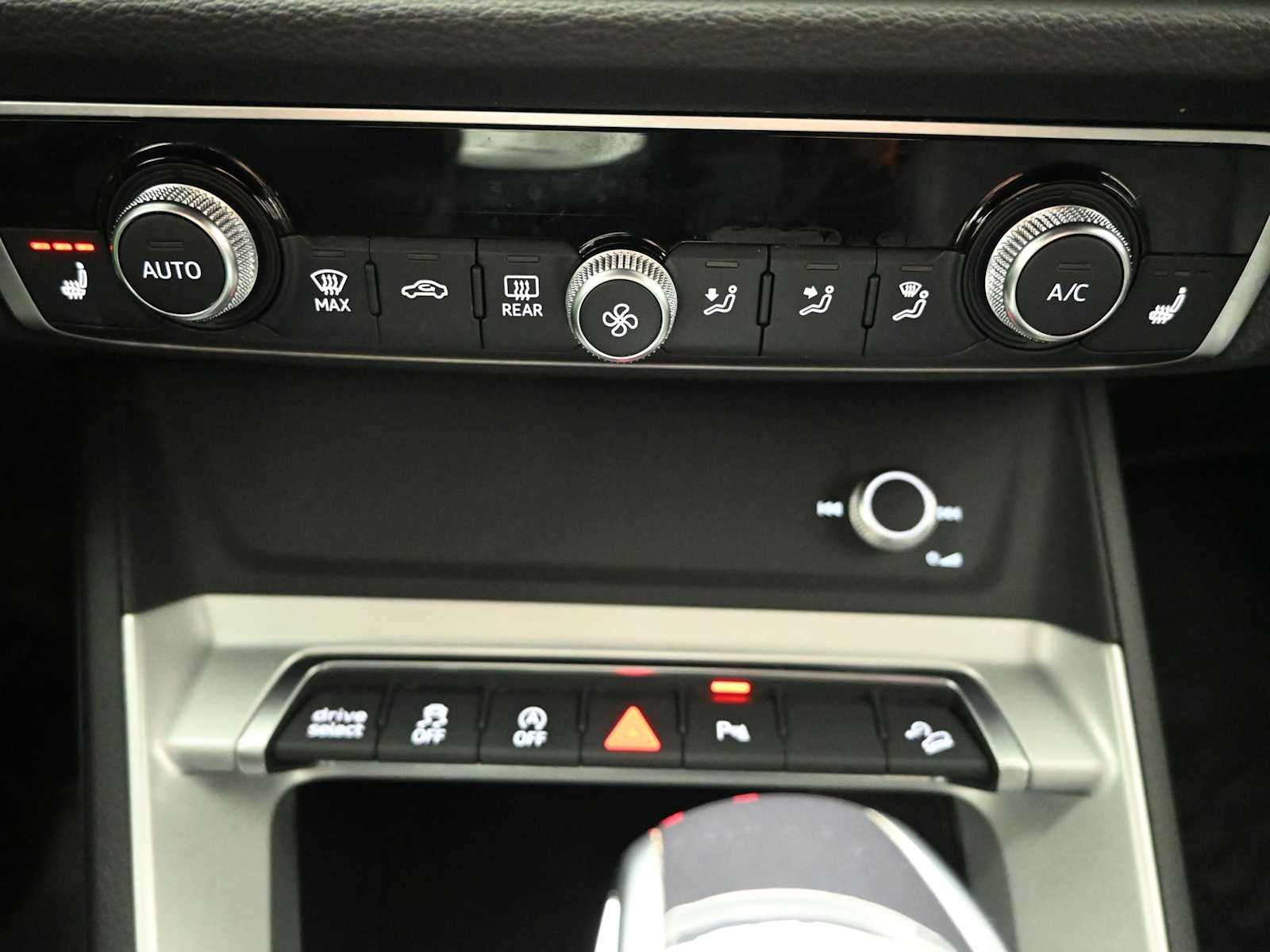 2022 Audi Q3 S line Premium