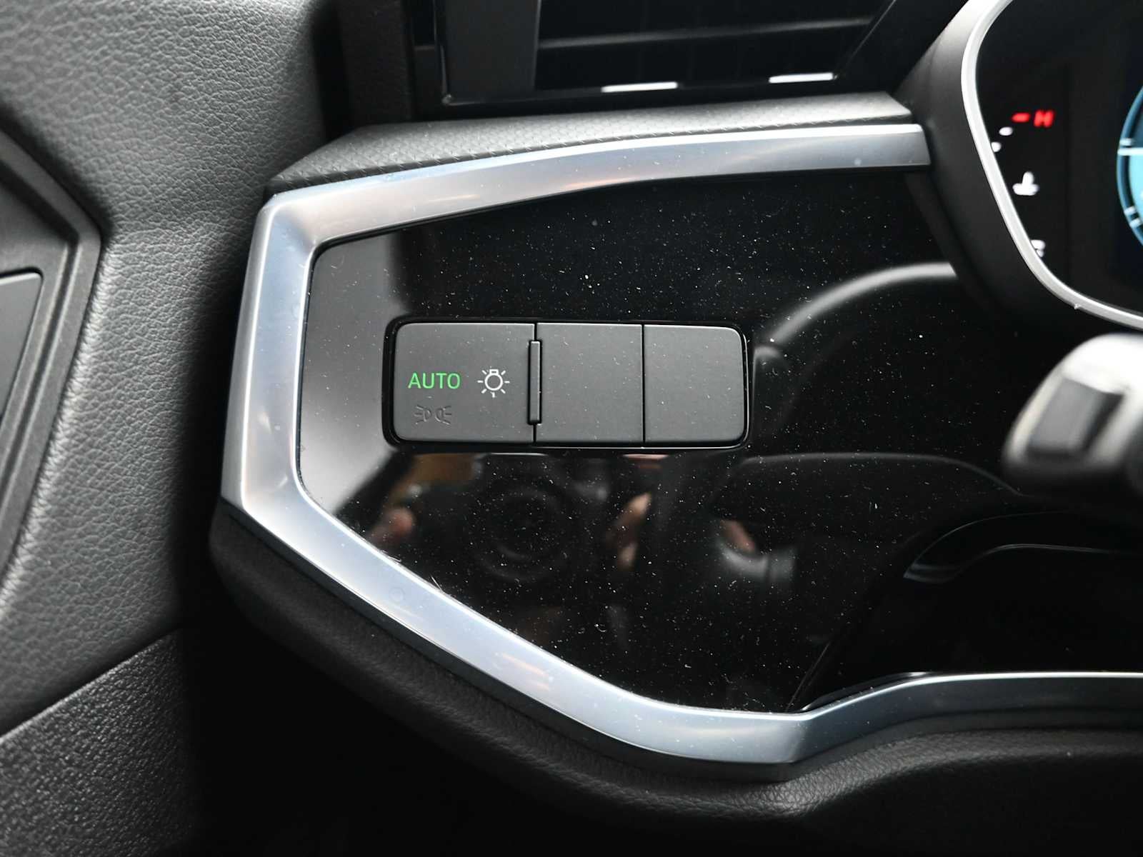 2022 Audi Q3 S line Premium