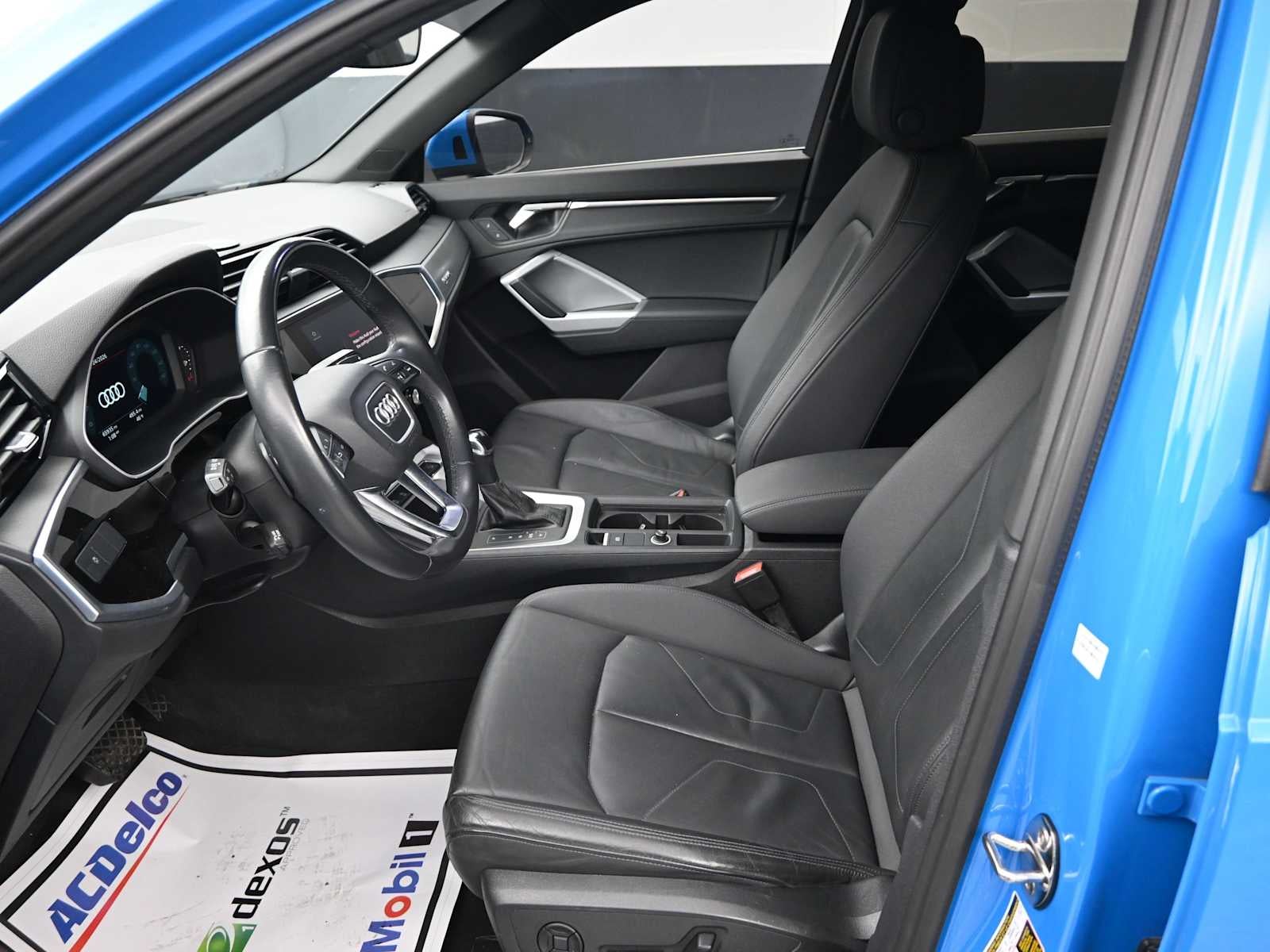 2022 Audi Q3 S line Premium