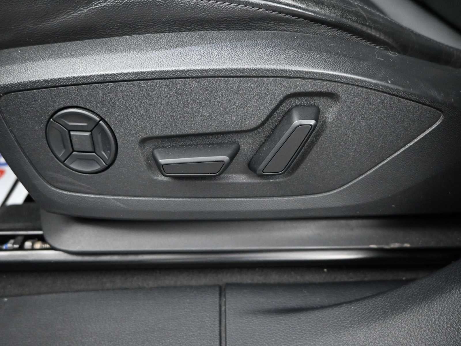 2022 Audi Q3 S line Premium