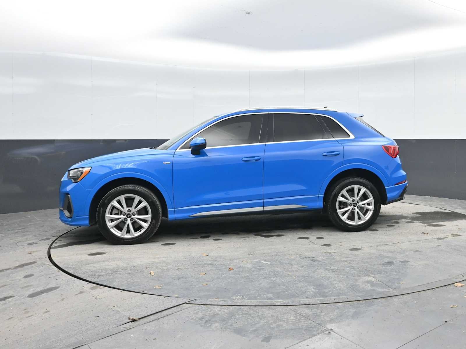 2022 Audi Q3 S line Premium