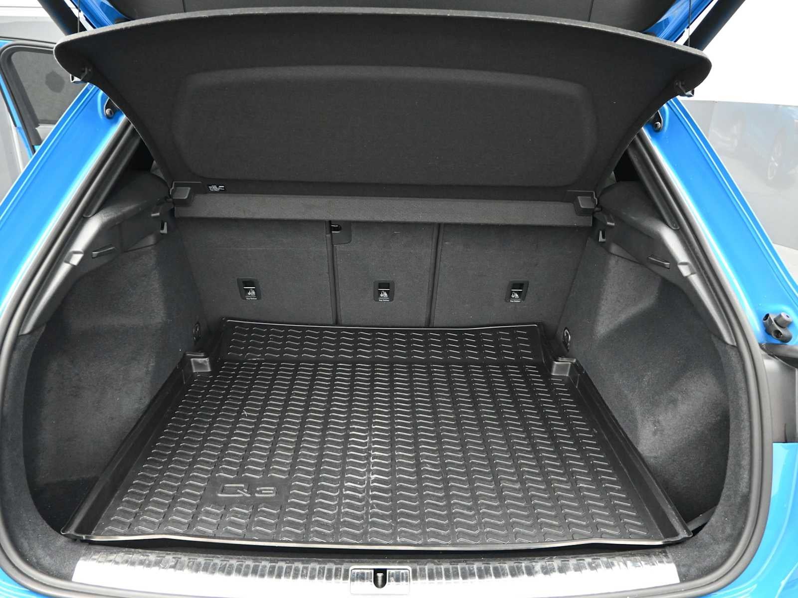 2022 Audi Q3 S line Premium