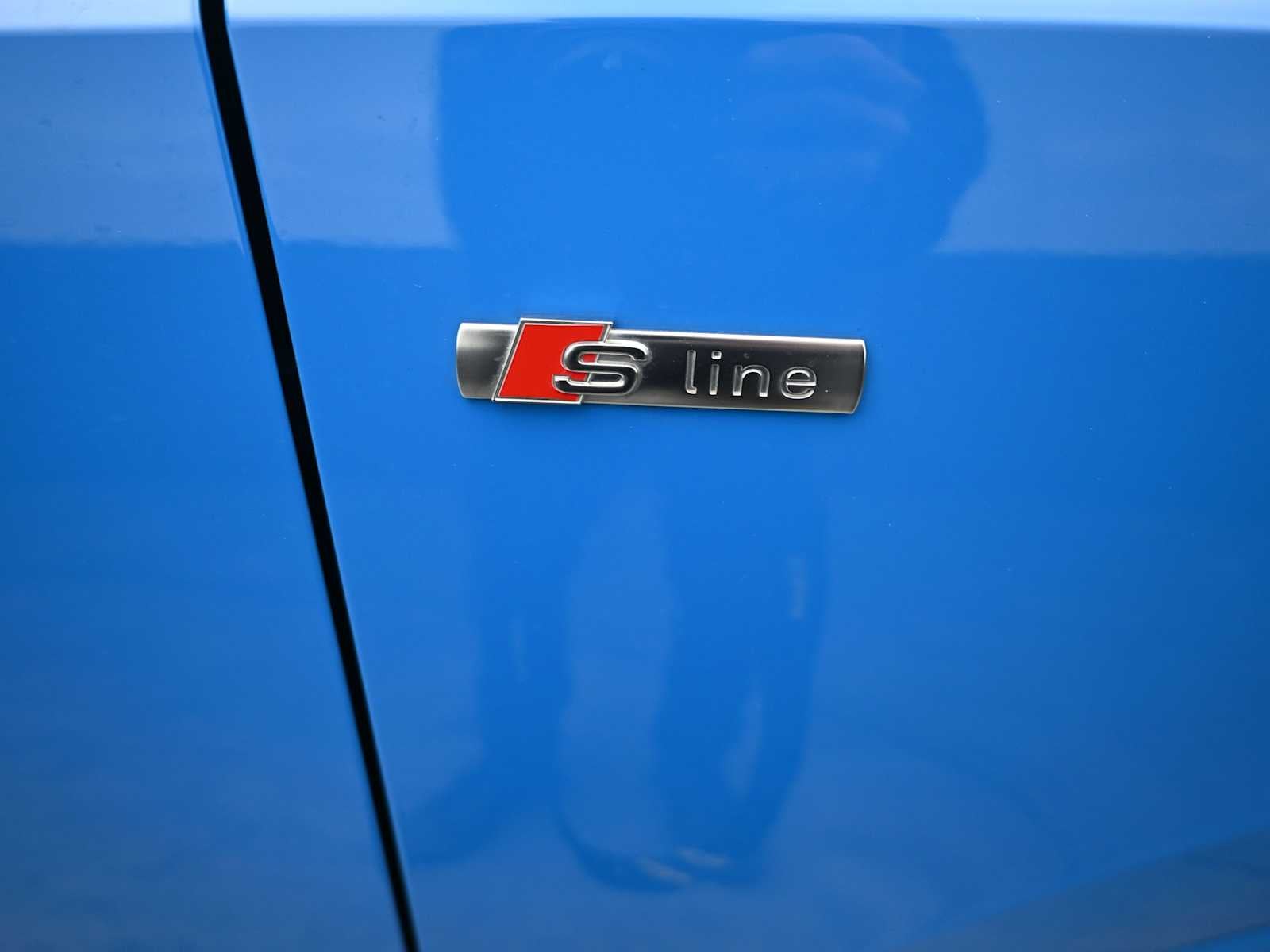 2022 Audi Q3 S line Premium