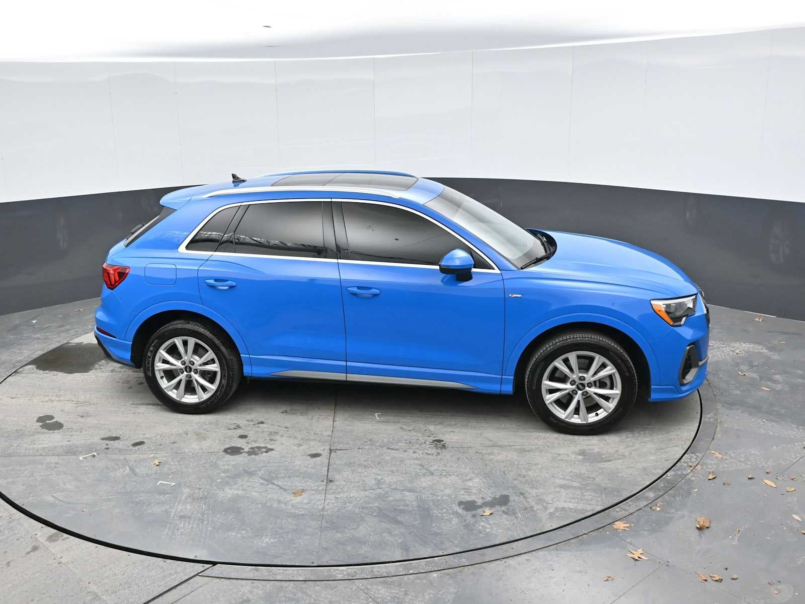 2022 Audi Q3 S line Premium