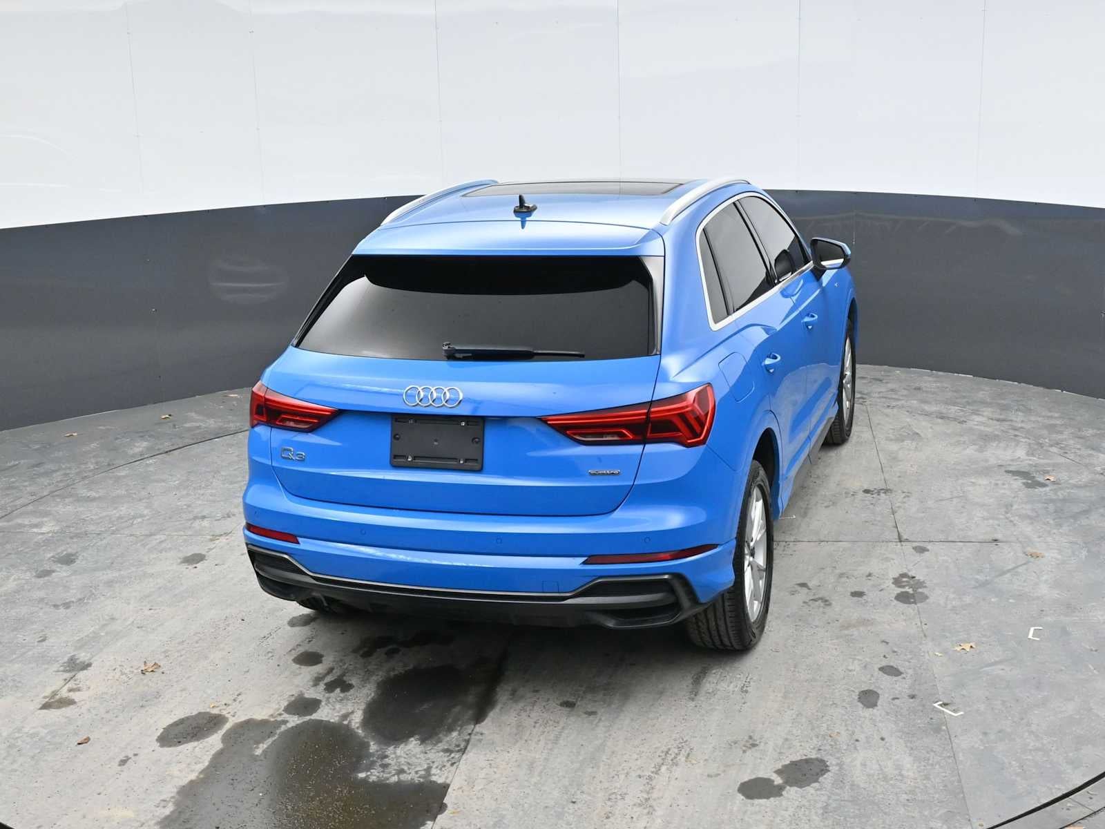 2022 Audi Q3 S line Premium