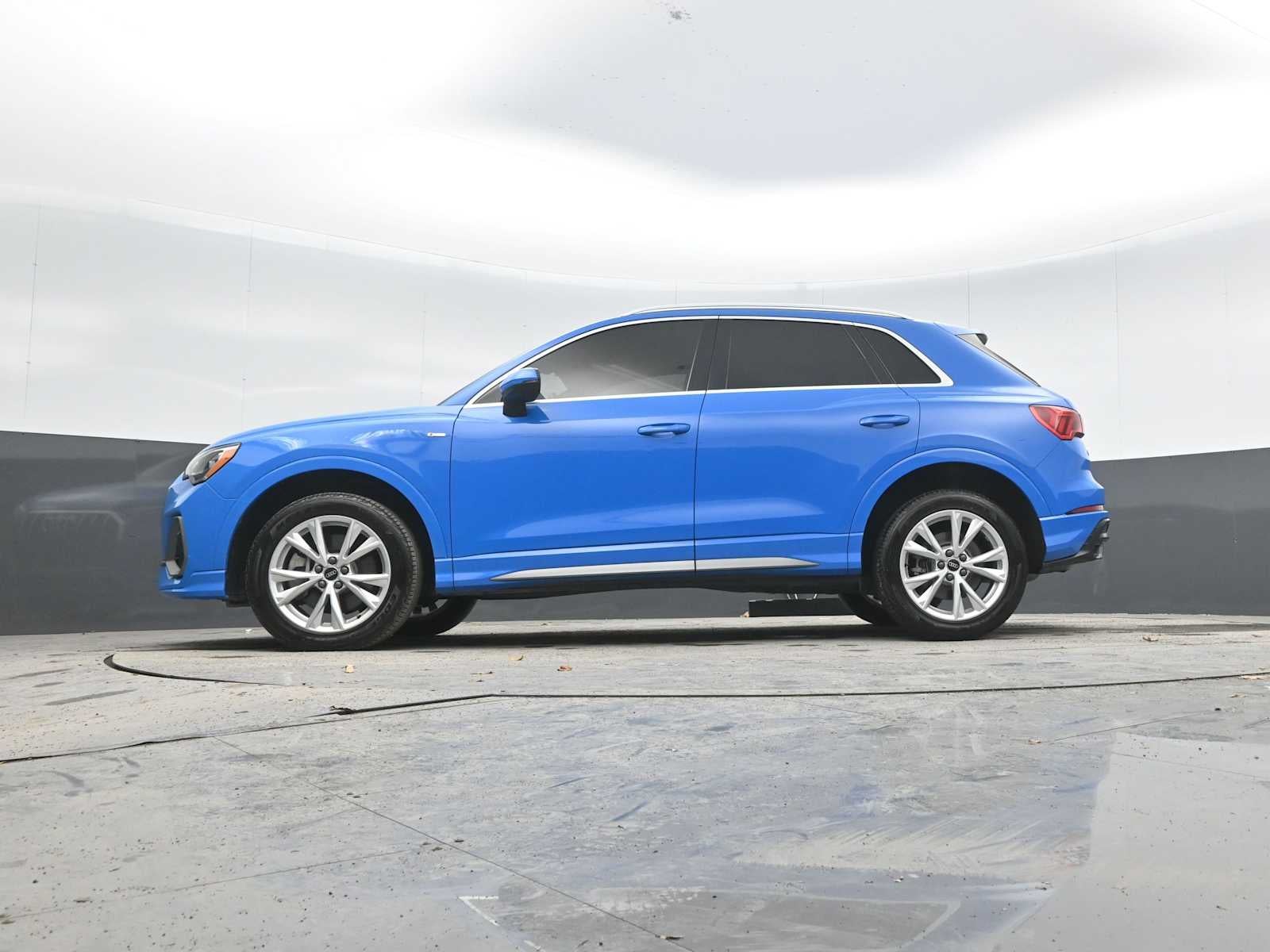 2022 Audi Q3 S line Premium