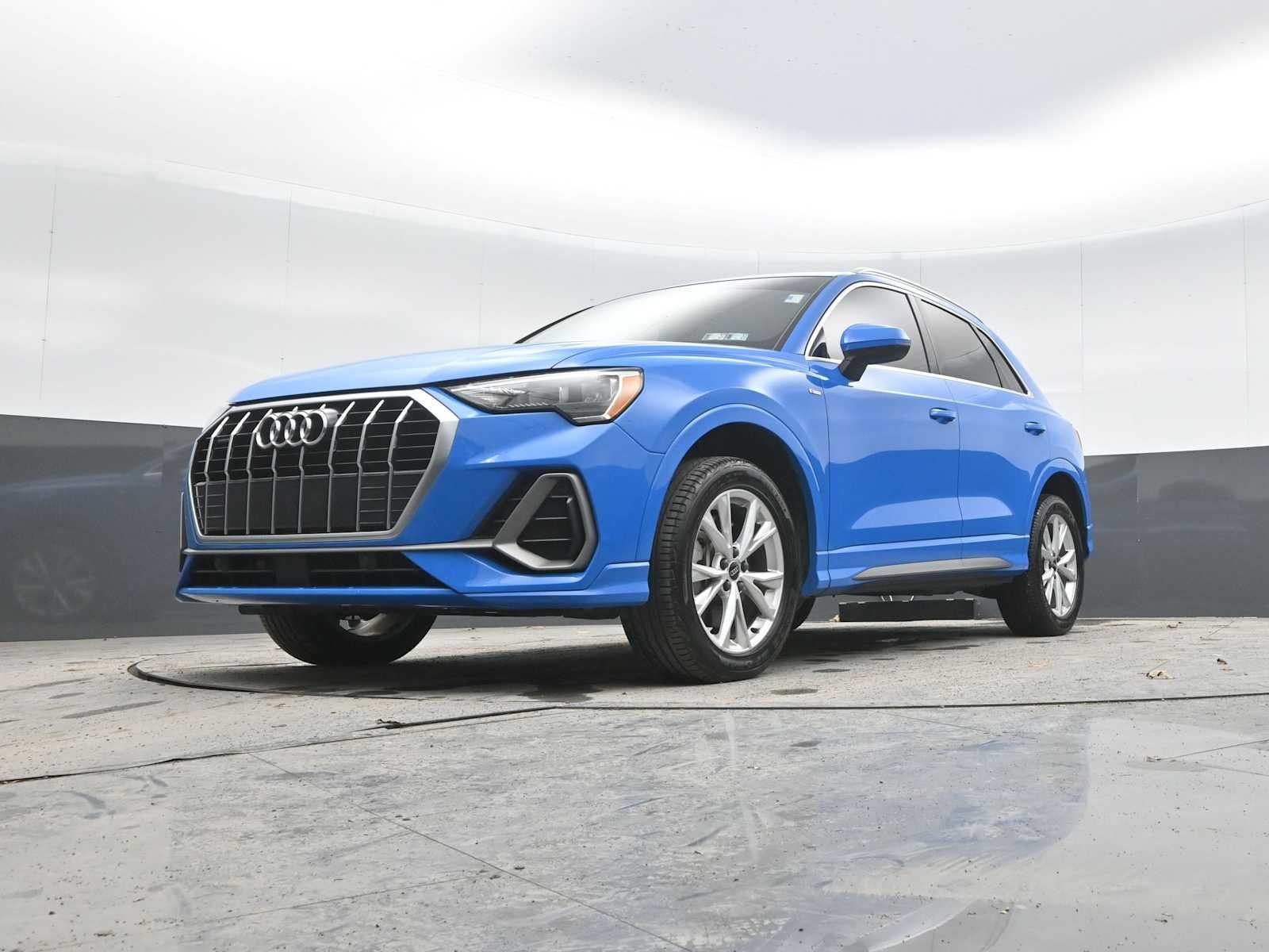 2022 Audi Q3 S line Premium