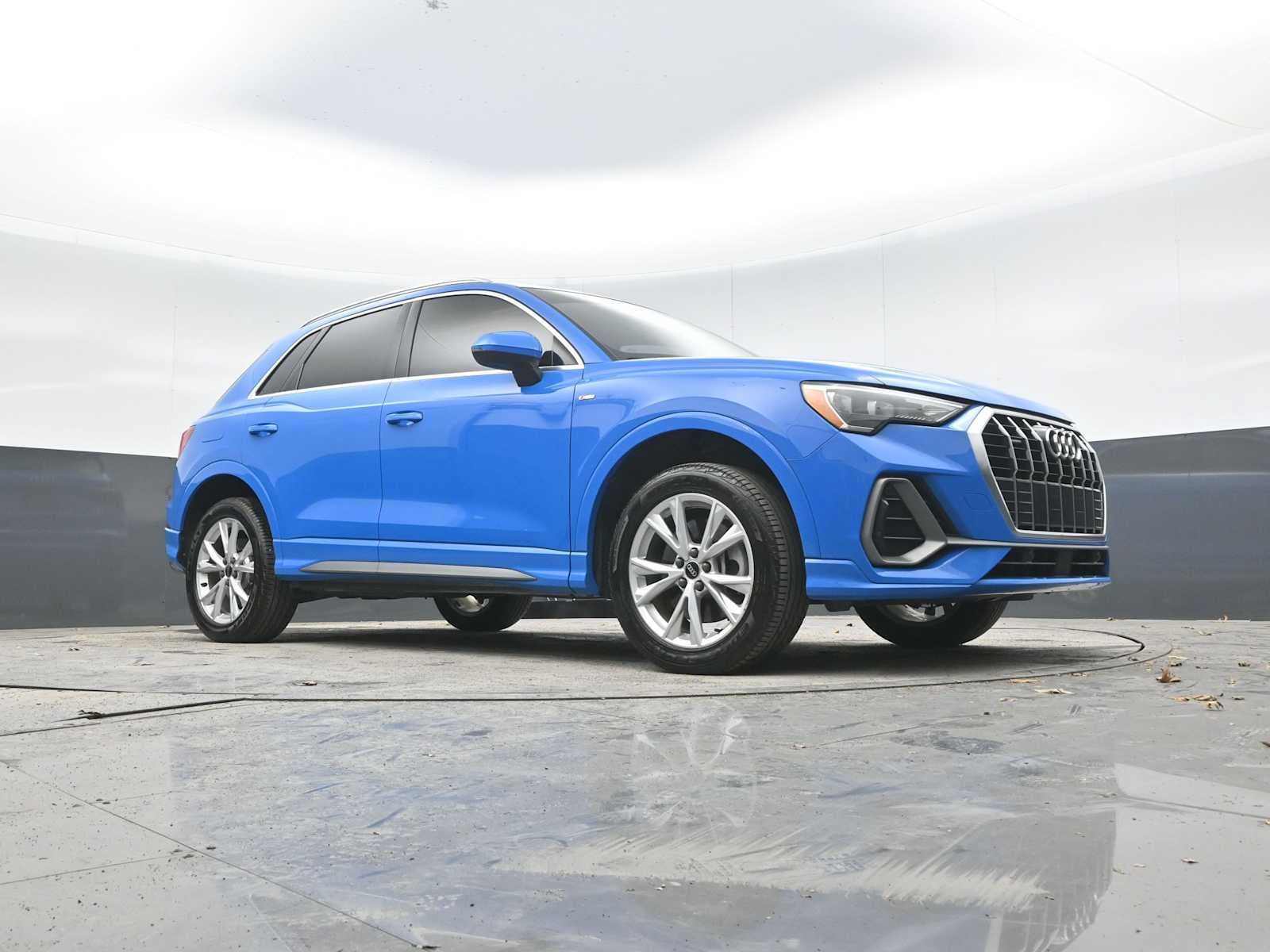 2022 Audi Q3 S line Premium