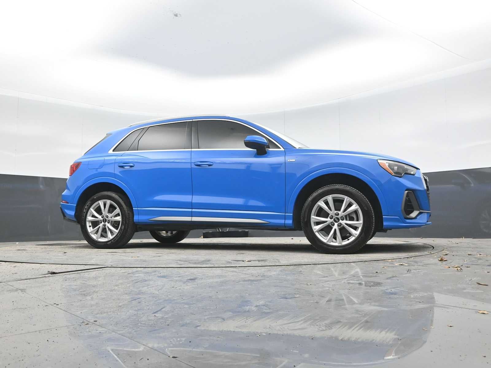 2022 Audi Q3 S line Premium