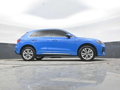 2022 Audi Q3 S line Premium
