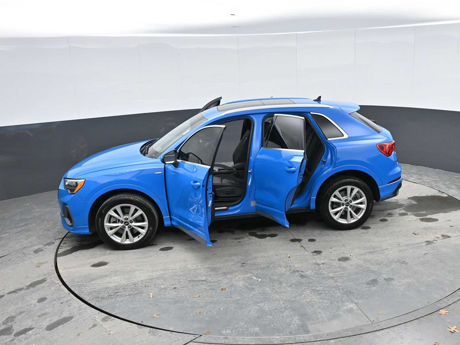 2022 Audi Q3 S line Premium