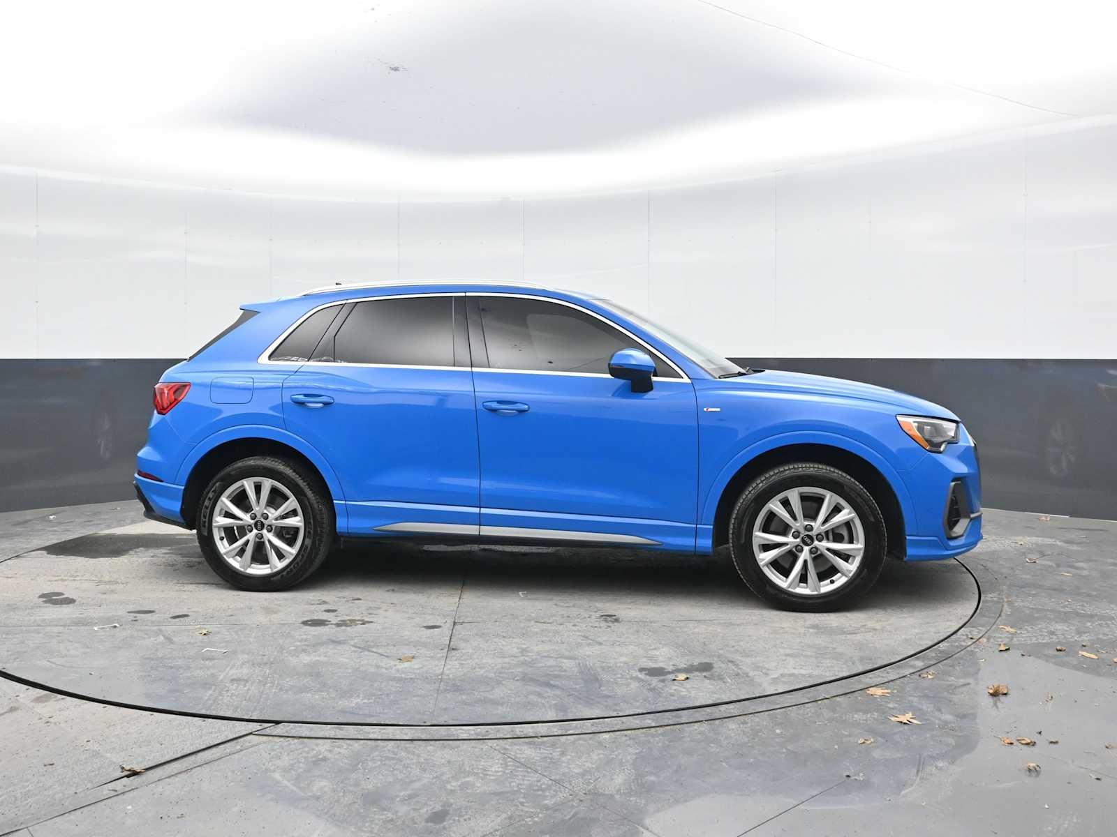 2022 Audi Q3 S line Premium