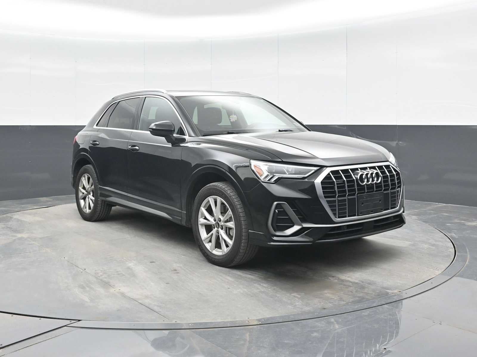 2022 Audi Q3 S line Premium Plus