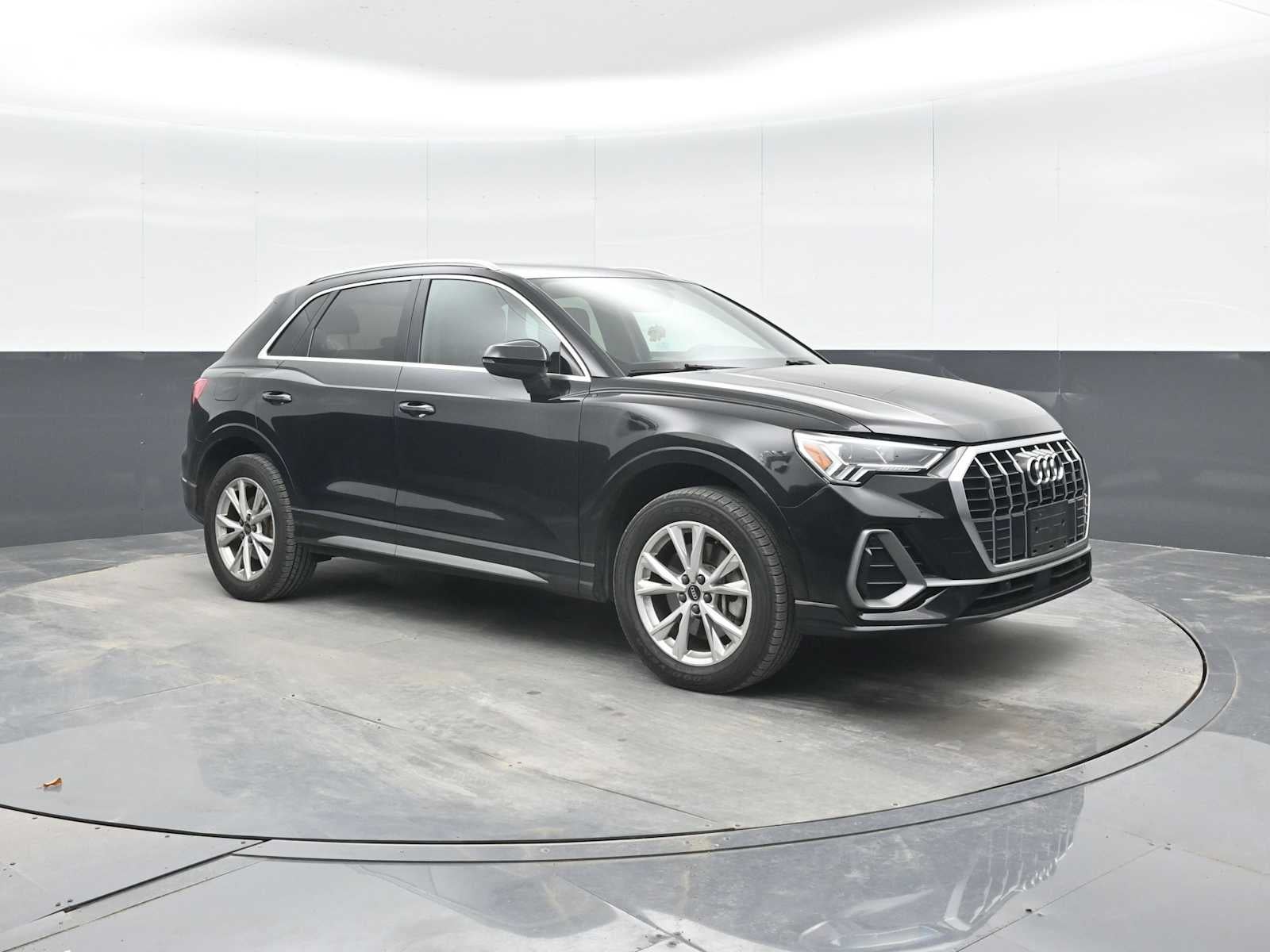 2022 Audi Q3 S line Premium Plus