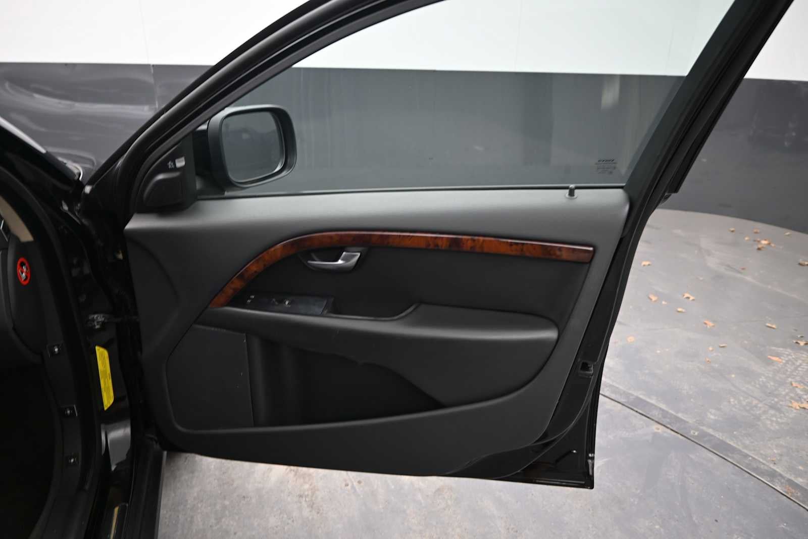 2008 Volvo XC70 Base