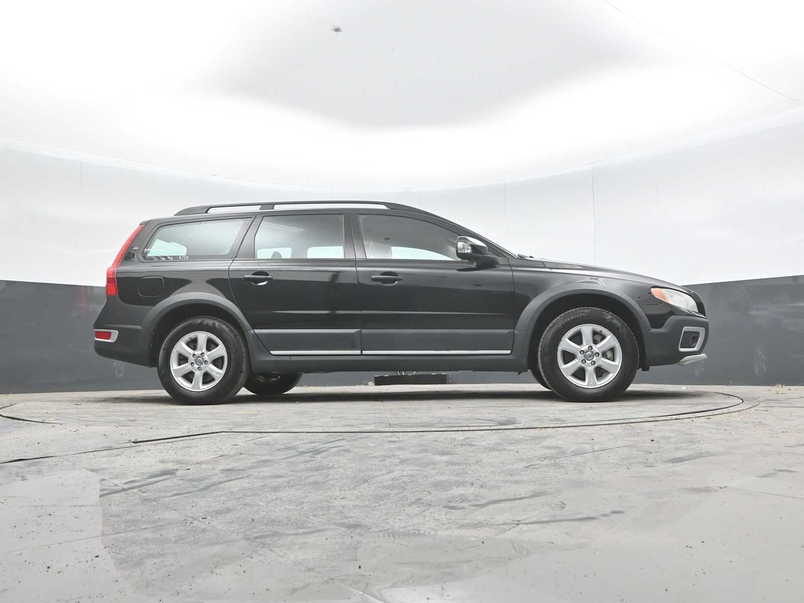 2008 Volvo XC70 Base