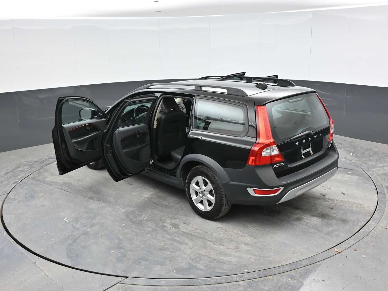 2008 Volvo XC70 Base
