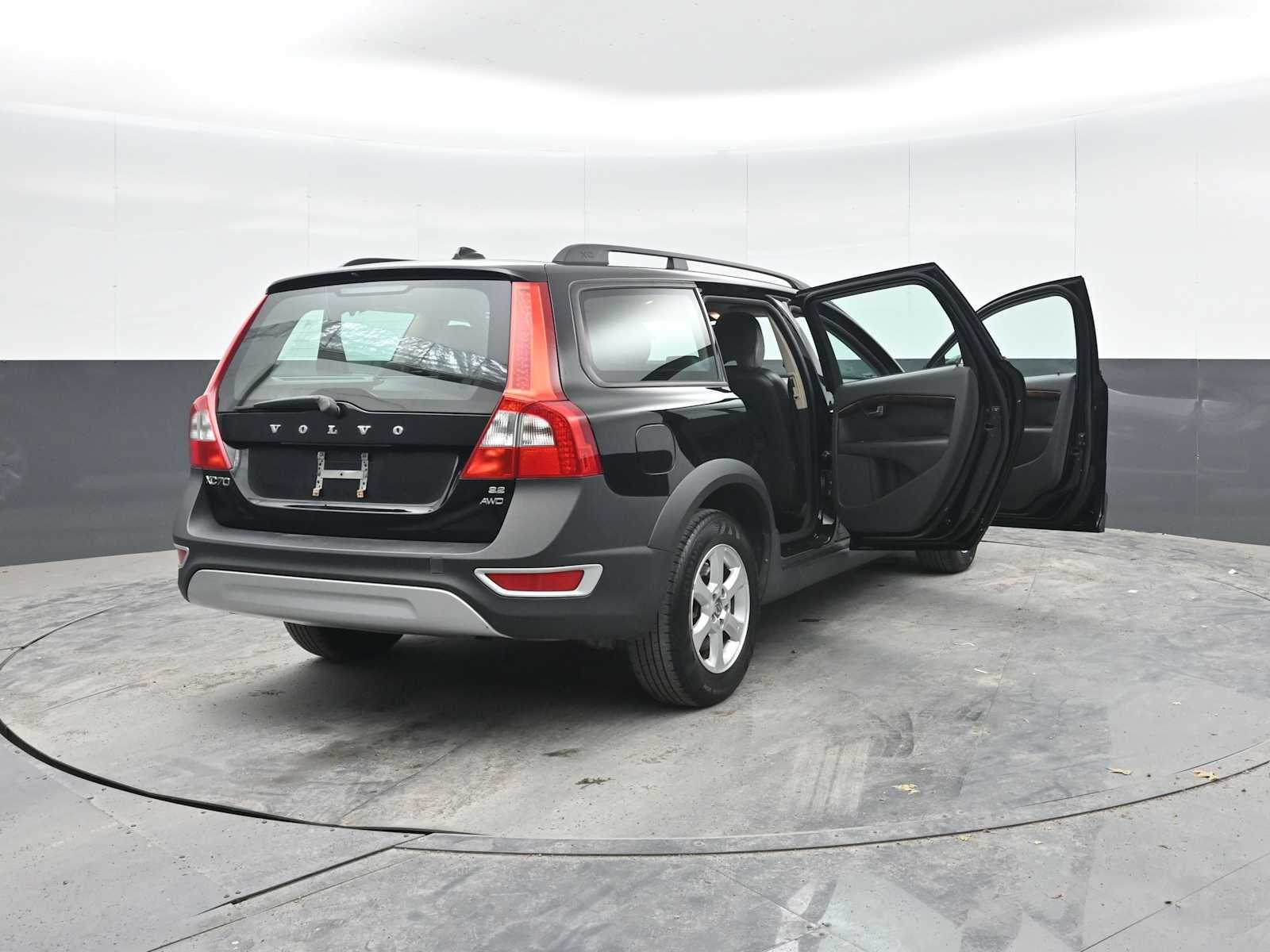 2008 Volvo XC70 Base