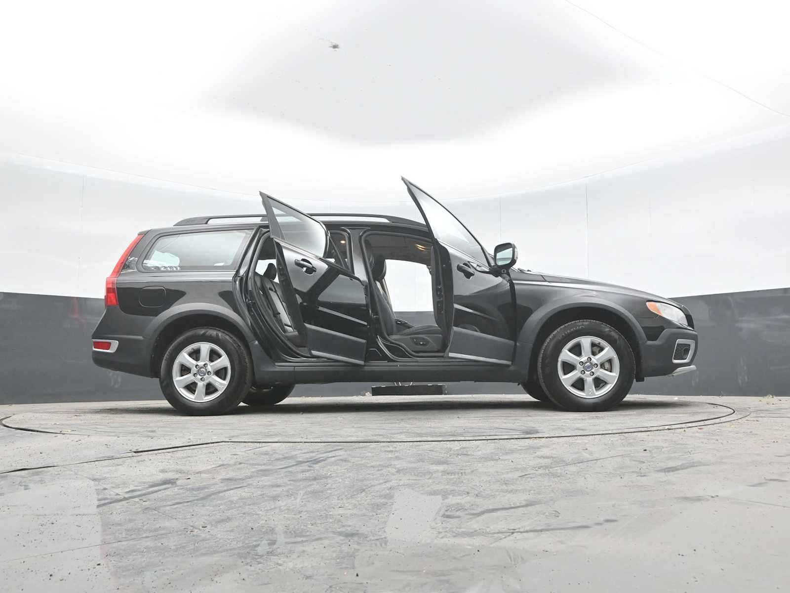 2008 Volvo XC70 Base