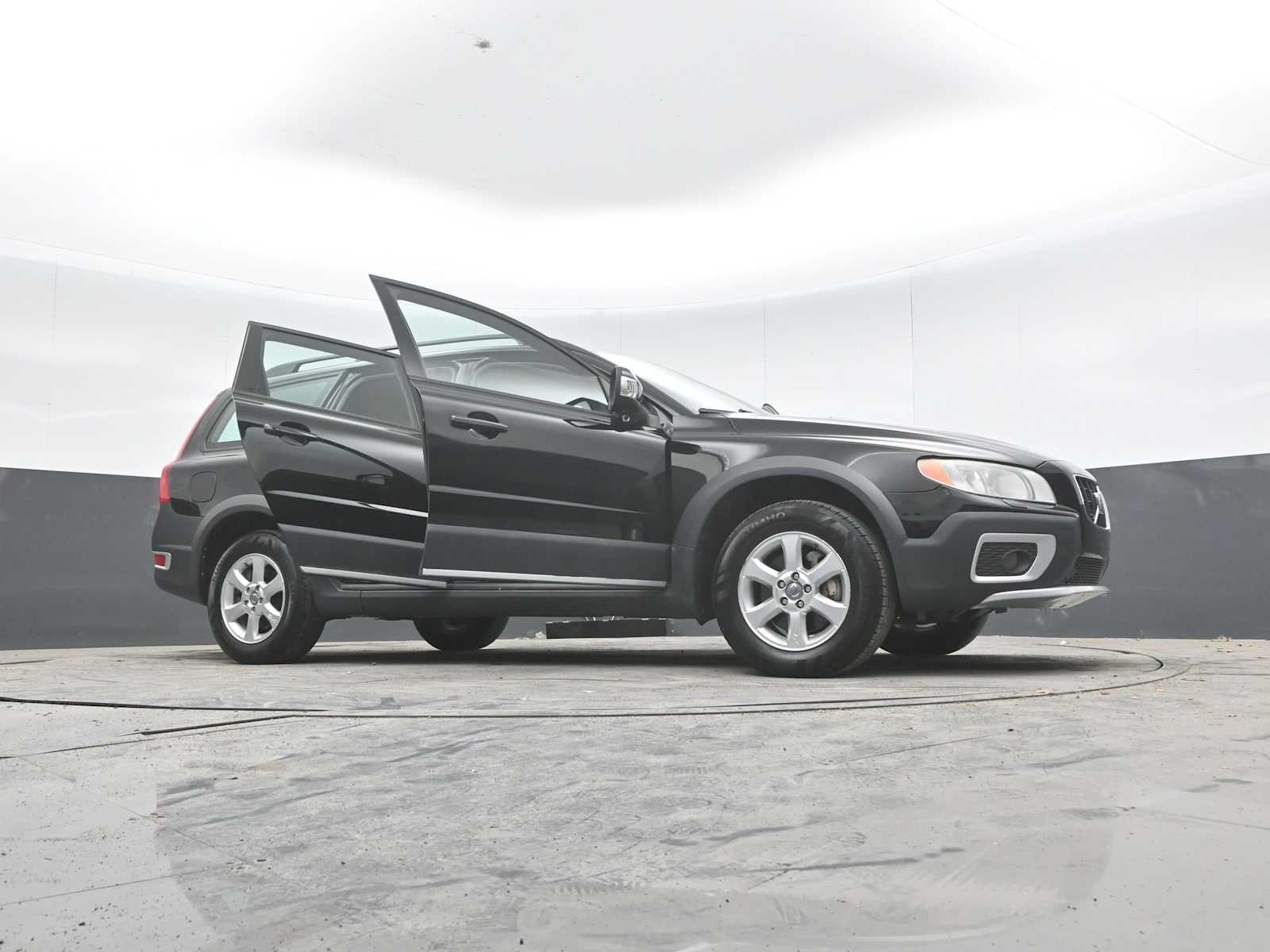 2008 Volvo XC70 Base