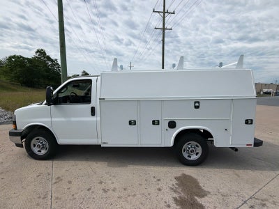 2025 GMC Savana Cutaway 3500 1WT