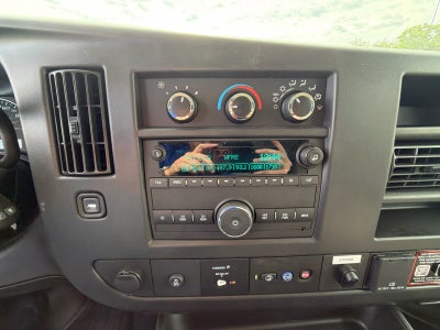 2025 GMC Savana Cutaway 3500 1WT