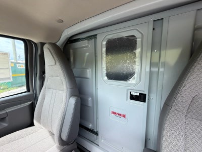 2025 GMC Savana Cutaway 3500 1WT