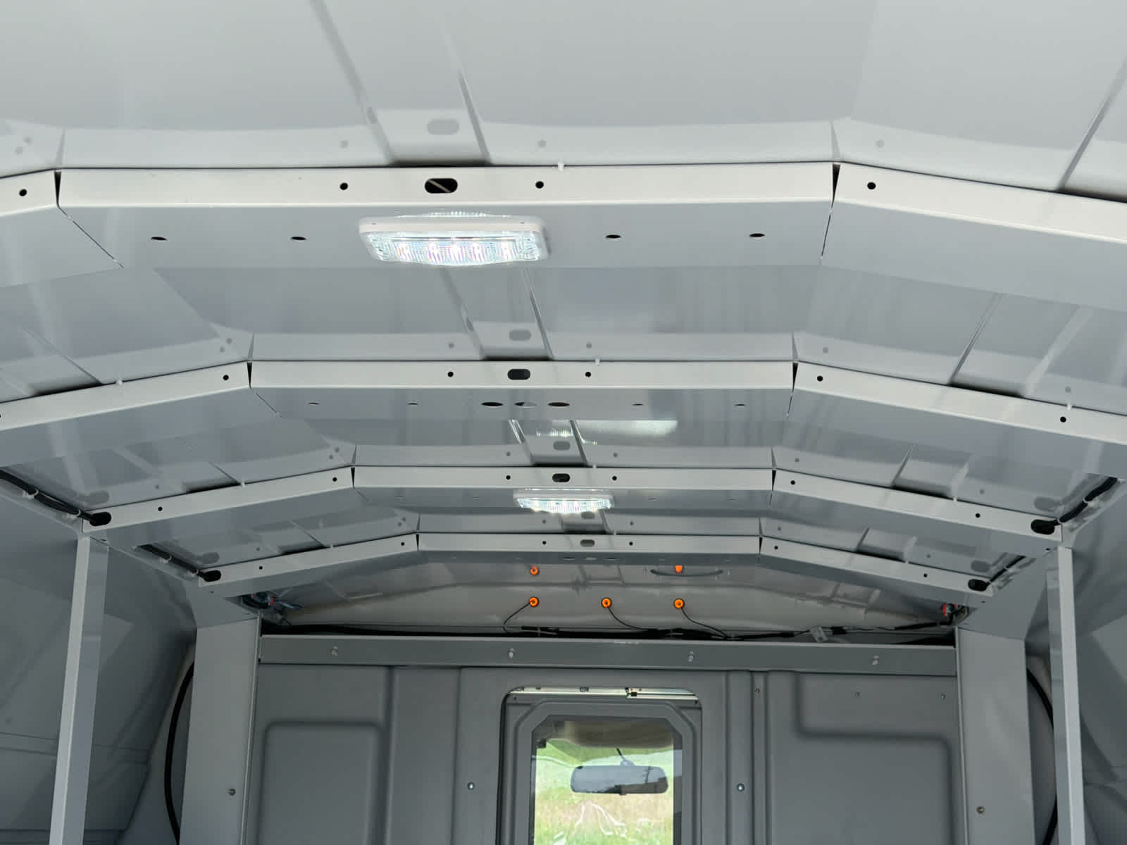 2025 GMC Savana Cutaway 3500 1WT