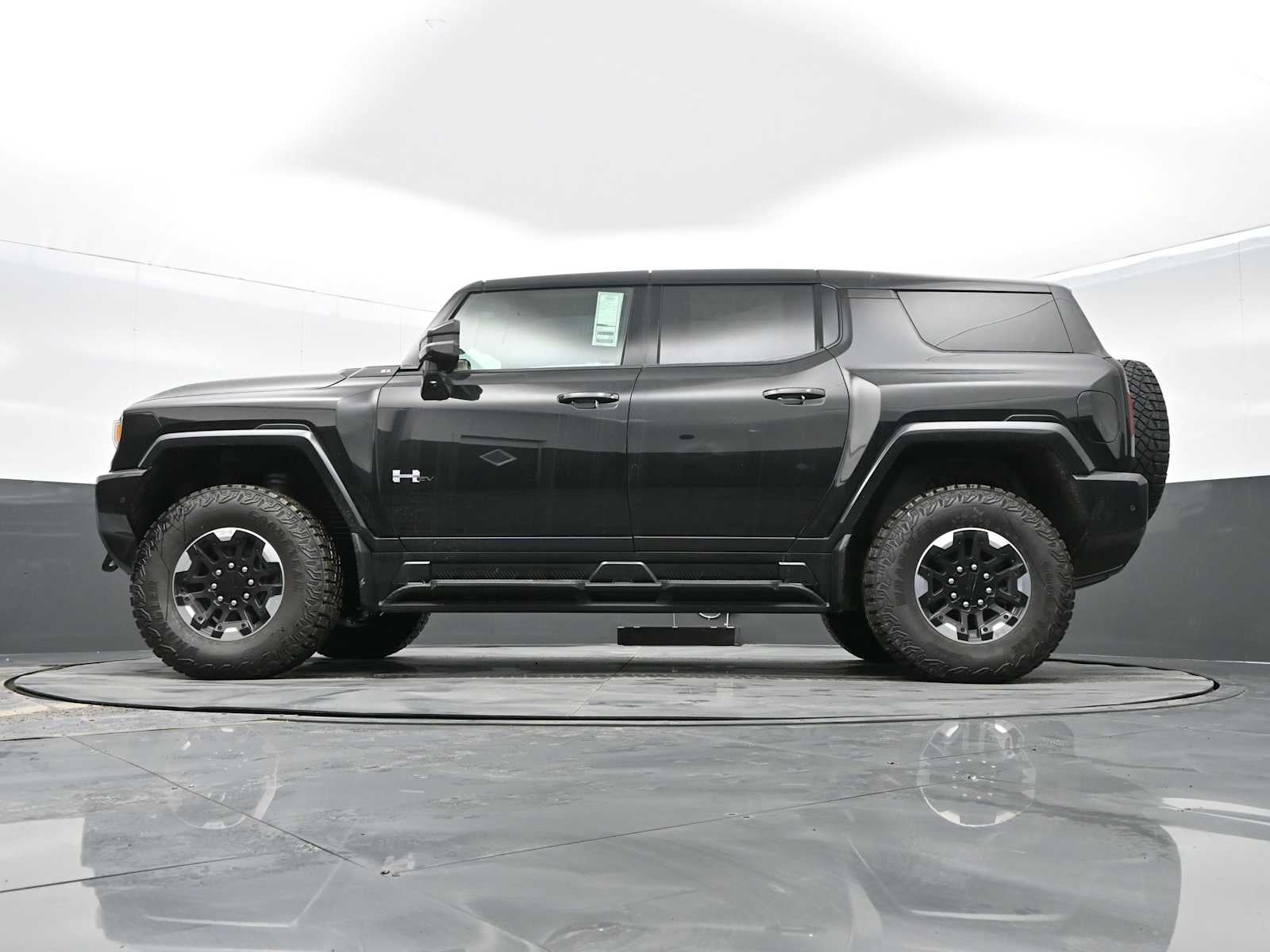 2024 GMC HUMMER EV SUV 2X