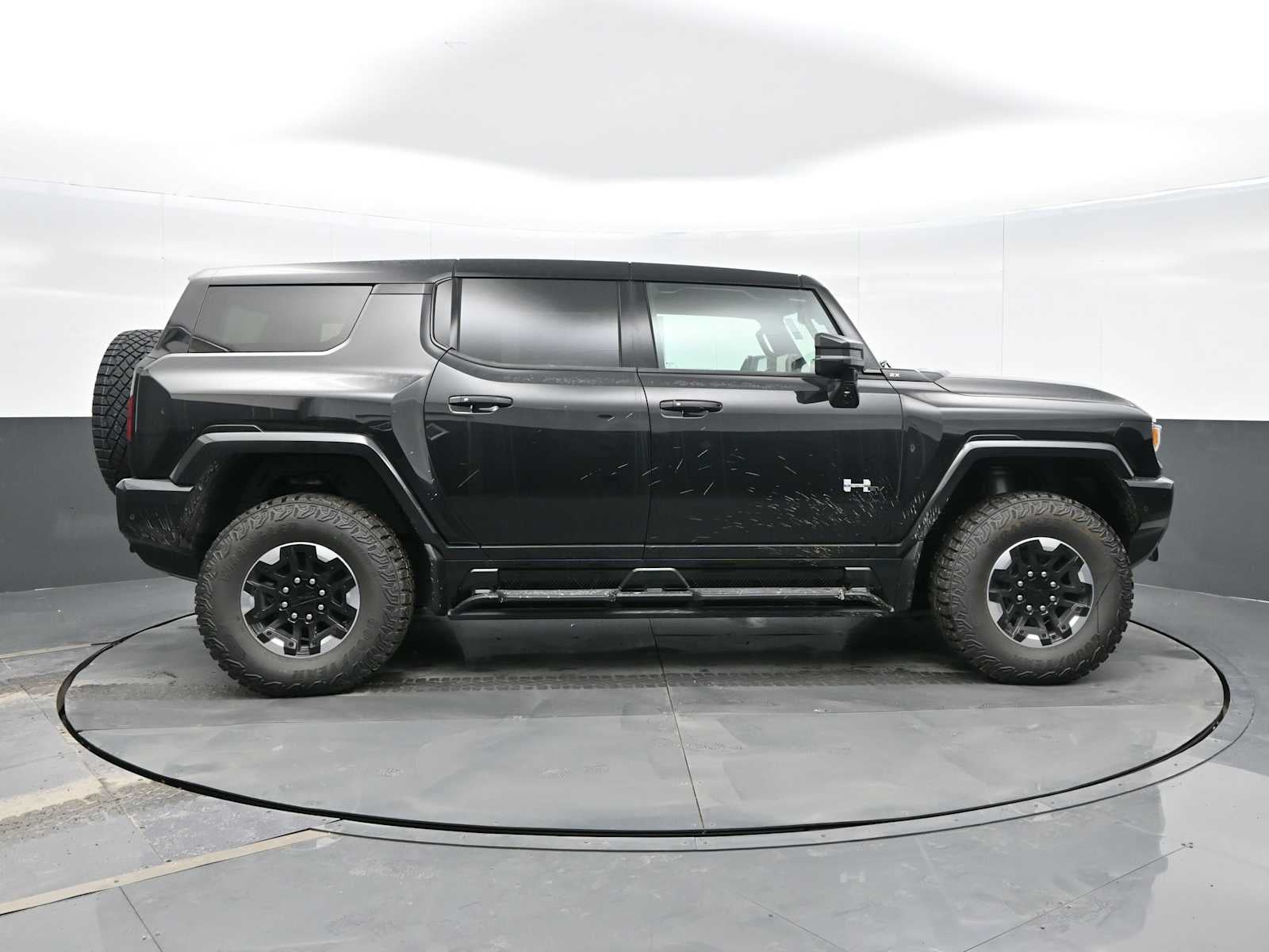 2024 GMC HUMMER EV SUV 2X