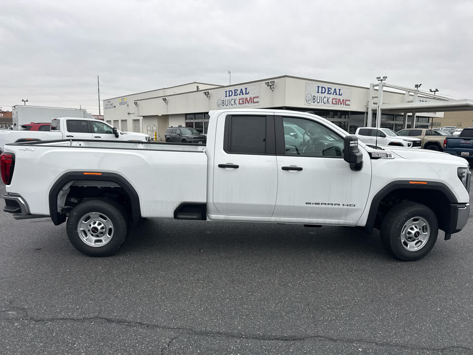 2025 GMC Sierra 2500 HD Pro