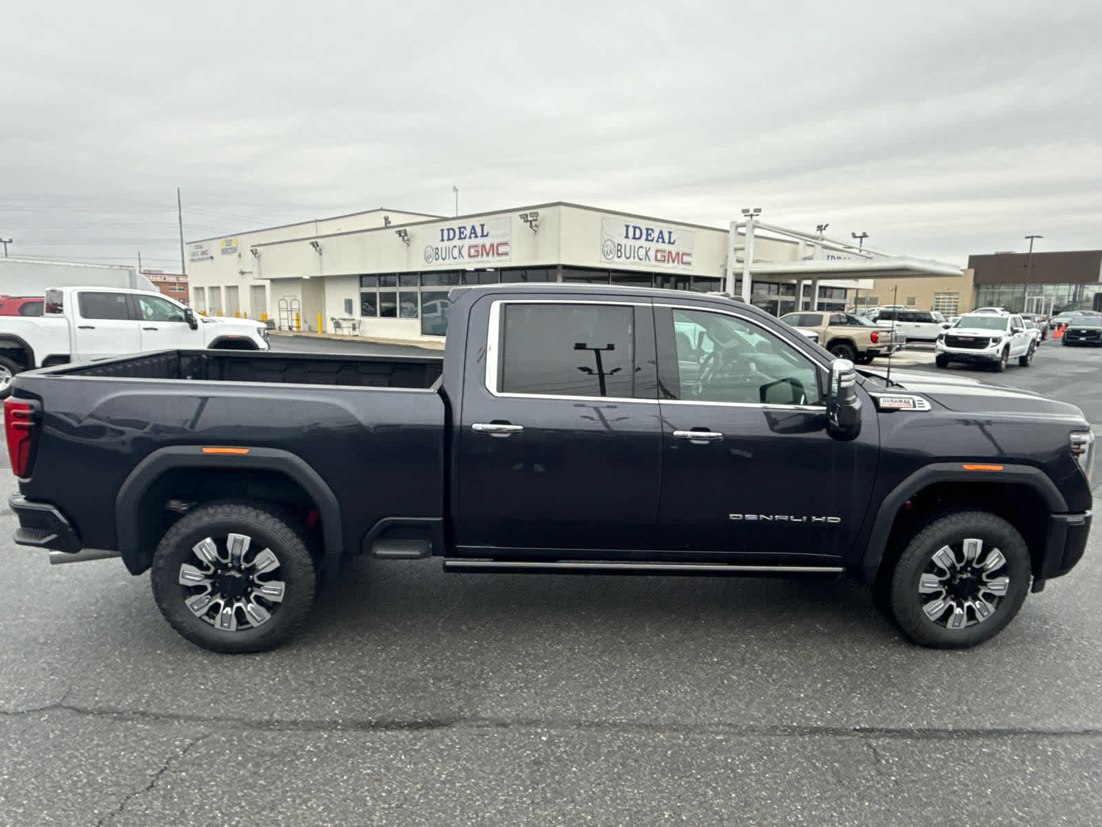 2025 GMC Sierra 2500 HD Denali
