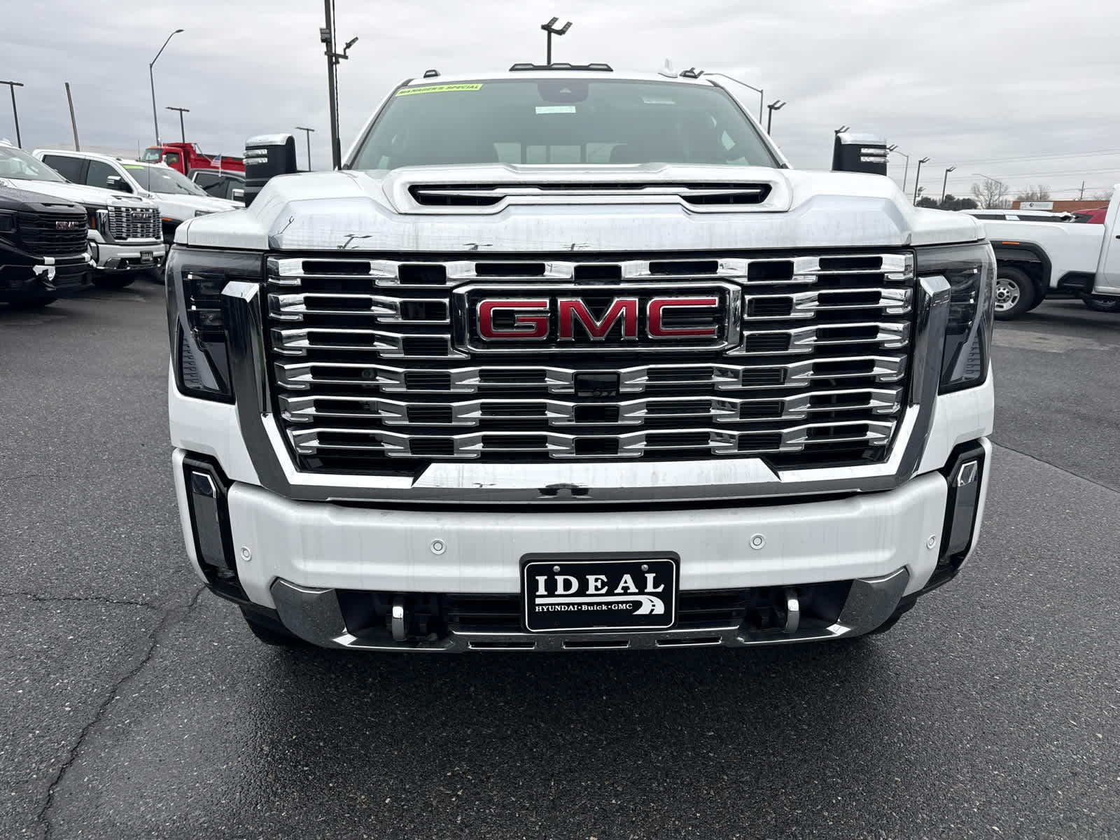 2025 GMC Sierra 2500 HD Denali