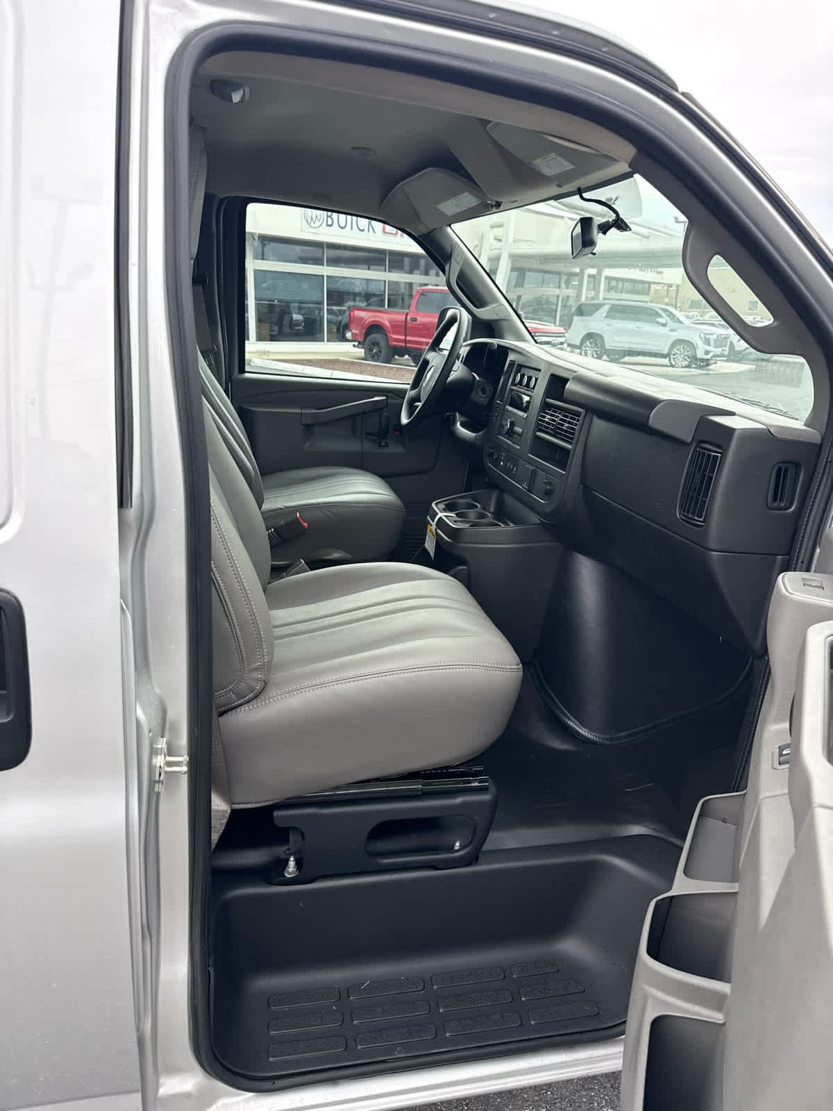 2025 GMC Savana Cargo 2500 Work Van