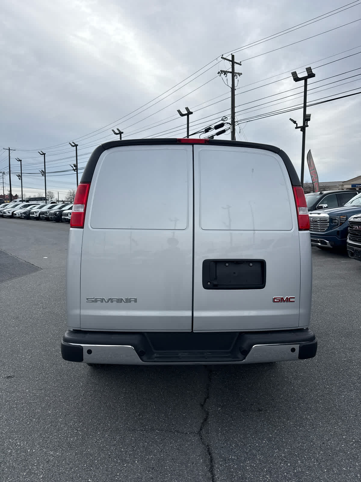 2025 GMC Savana Cargo 2500 Work Van