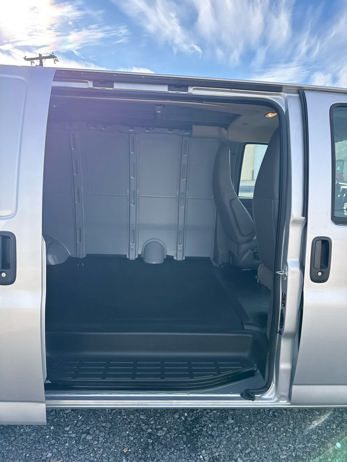 2025 GMC Savana Cargo 2500 Work Van