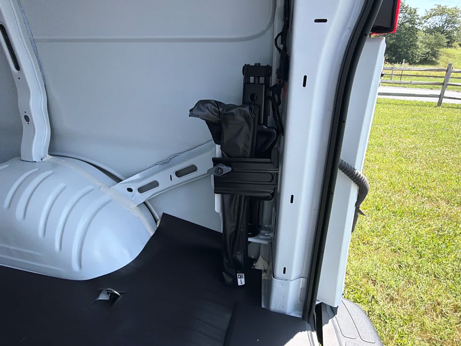 2025 GMC Savana Cargo Work Van